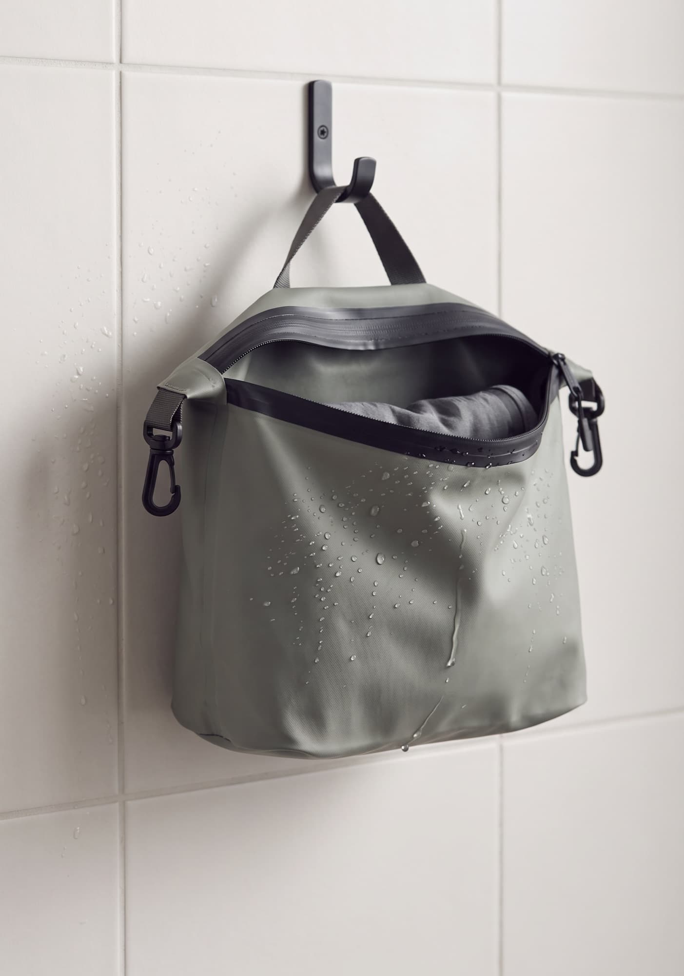 The detachable waterproof liner hanging to dry